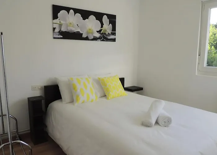 Precioso Piso En Oviedo, Parking, Wifi Y Netflix By Delabra 奥维耶多